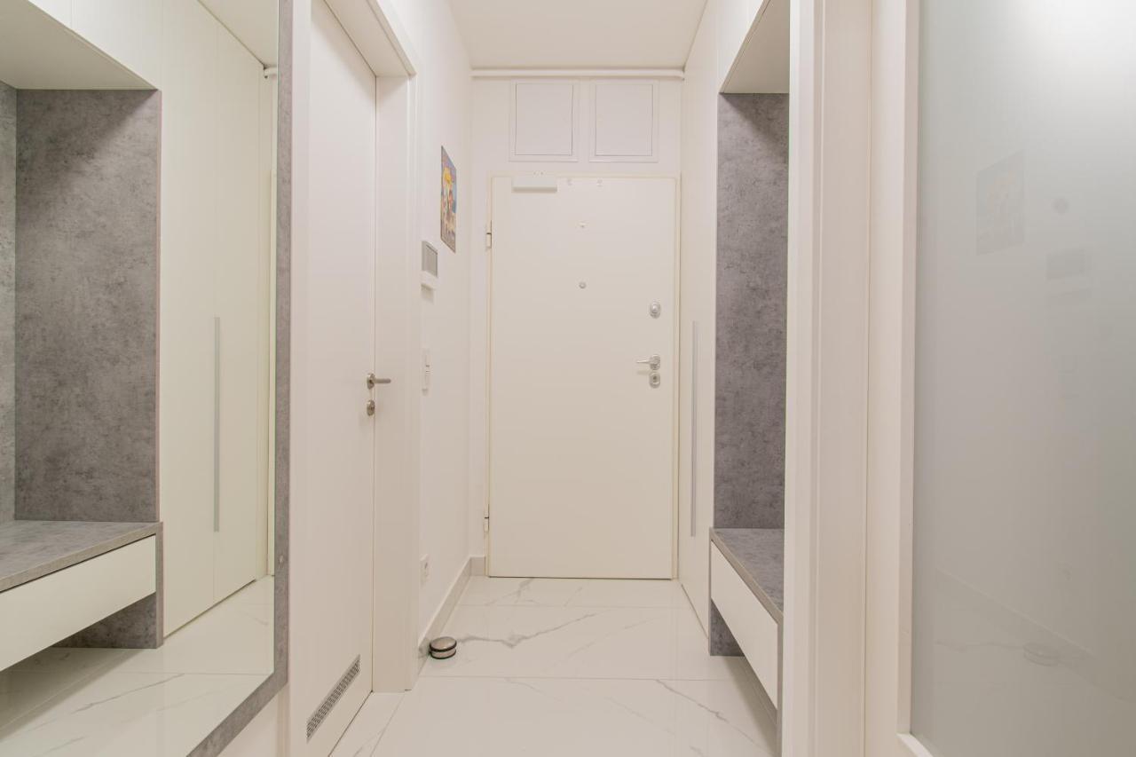 Flexible Selfcheckins 42 - Zagreb - Luxury - Garage Parking - Loggia - Brand New Lejlighed Eksteriør billede